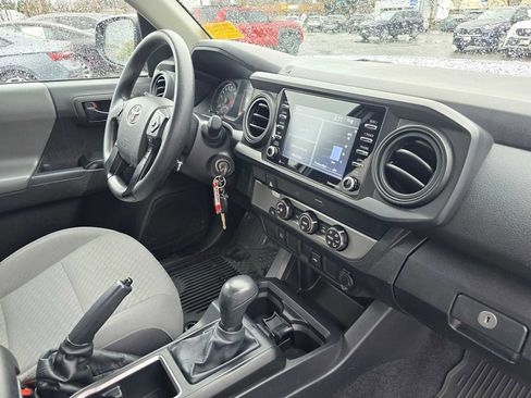 Certified 2022 Toyota Tacoma SR w/ SR Convenience Package image 13