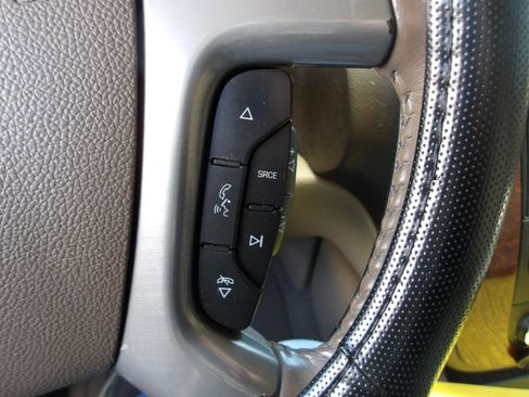 Used 2010 Chevrolet Tahoe 4WD Hybrid image 17
