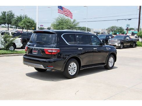 Used 2024 Nissan Armada SV RWD image 5