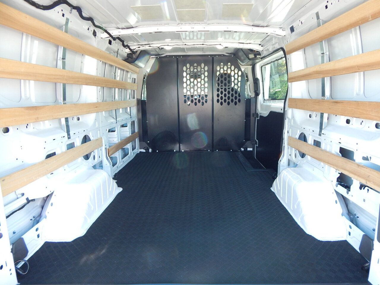 Used 2025 Ford Transit 250 Low Roof w/ Exterior Upgrade Package RWD image 3