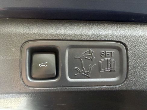 Used 2022 Ford Expedition Platinum image 45