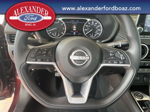 Used 2024 Nissan Sentra SV image 18