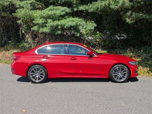 Used 2019 BMW 330i xDrive 330i xDrive w/ Driving Assistance Package image 4