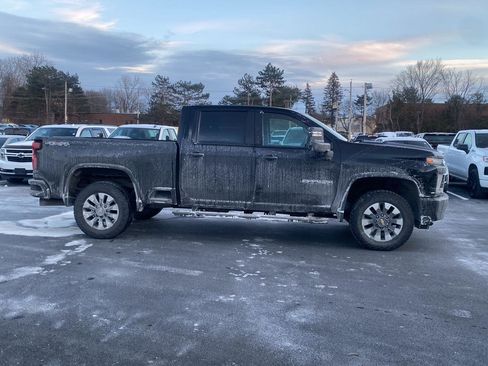 Used 2022 Chevrolet Silverado 2500 Custom w/ Custom Value Package image 5