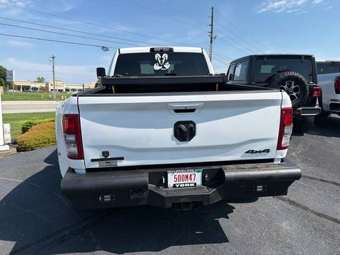 Used 2021 RAM 3500 Big Horn w/ Night Edition AWD/4WD image 4