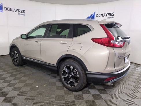 Used 2017 Honda CR-V Touring image 3