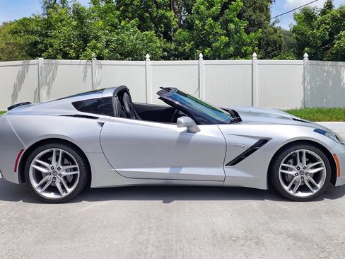 Used 2019 Chevrolet Corvette Stingray Coupe w/ Battery Protection Package RWD image 9