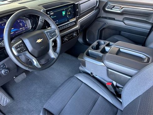 Used 2025 Chevrolet Silverado 1500 LT image 10