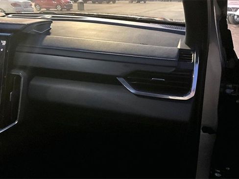 Used 2025 GMC Acadia Elevation image 27