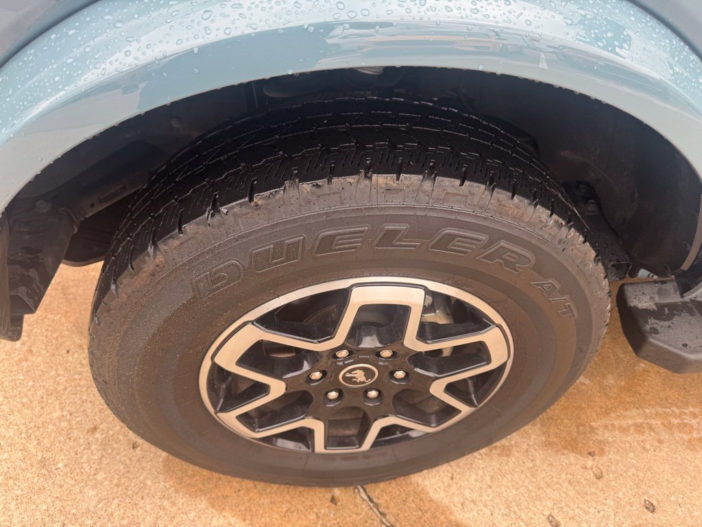Used 2023 Ford Bronco Outer Banks AWD/4WD image 9