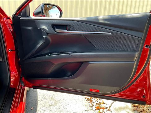 Used 2025 Toyota Camry SE image 23