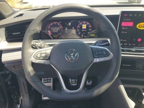 New 2026 Volkswagen Tiguan SE R-Line FWD image 20