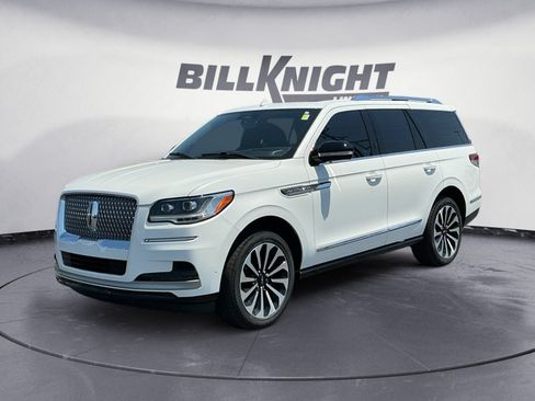 Certified 2023 Lincoln Navigator Reserve AWD/4WD image 1