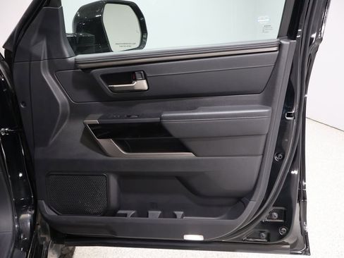 Used 2023 Toyota Tundra Limited image 22