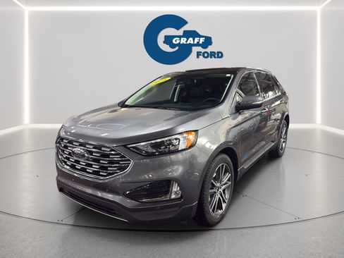Used 2024 Ford Edge Titanium AWD/4WD image 2