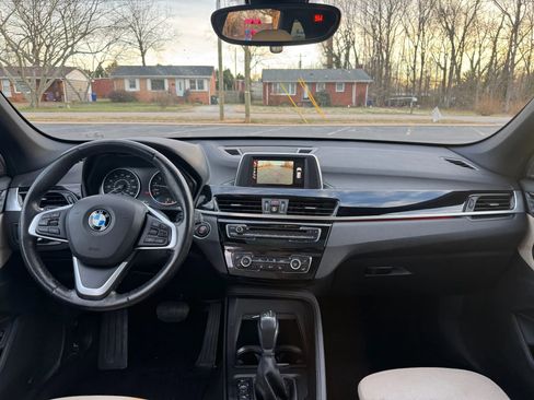 Used 2017 BMW X1 xDrive28i AWD/4WD image 23