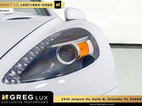 Used 2017 Aston Martin Vanquish S image 23