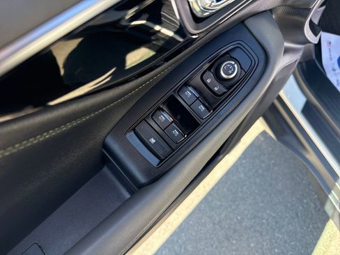 Used 2025 Subaru Outback Onyx Edition AWD/4WD image 22