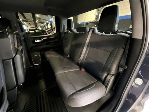 Used 2023 Chevrolet Silverado 1500 LT AWD/4WD image 15