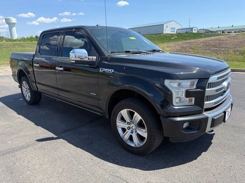 Used 2015 Ford F150 Platinum w/ Equipment Group 701A Luxury AWD/4WD image 3