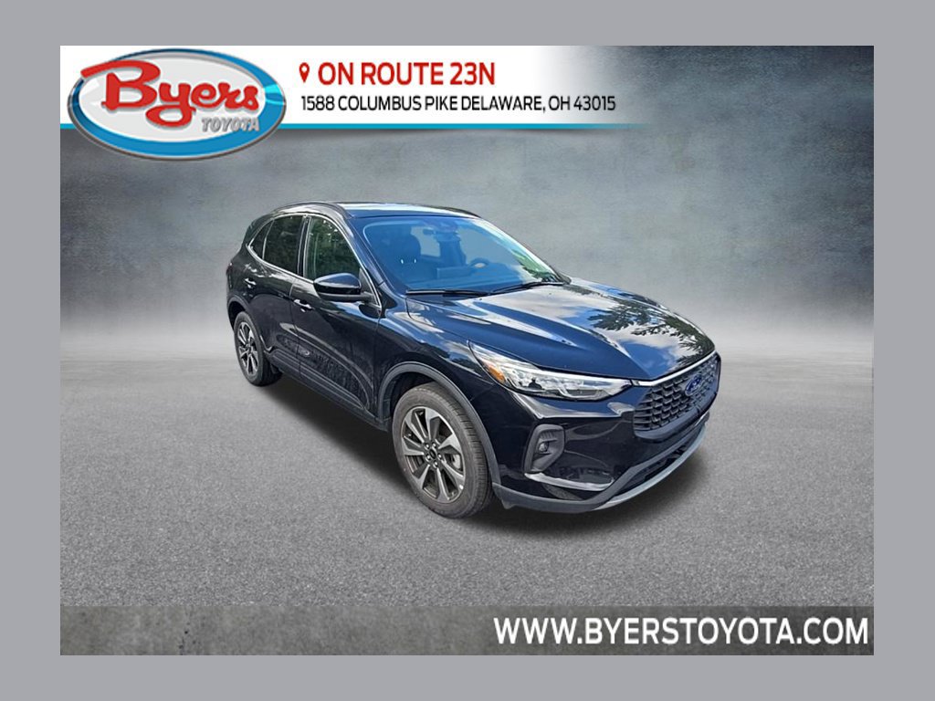 Used 2025 Ford Escape Platinum AWD/4WD image 1
