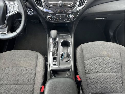 Used 2024 Chevrolet Equinox LT AWD/4WD image 25