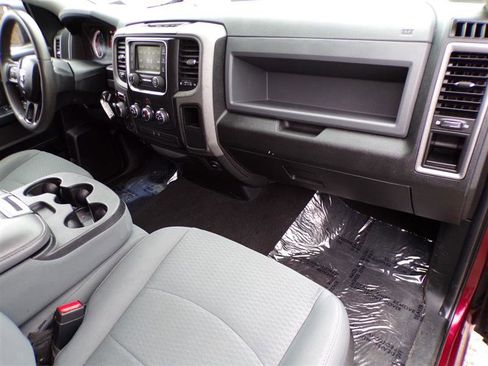 Used 2018 RAM 1500 Express image 19