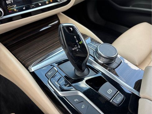 Used 2018 BMW 530i w/ Premium Package RWD image 41