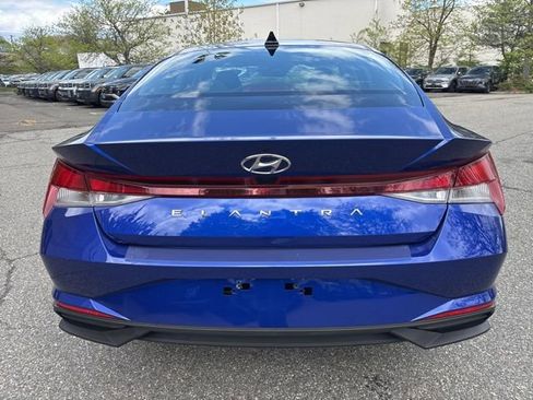 Used 2023 Hyundai Elantra SEL w/ Convenience Package FWD image 13