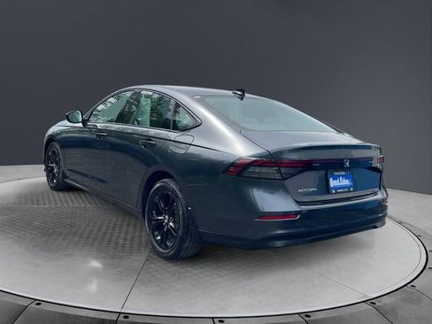 Certified 2025 Honda Accord SE image 3