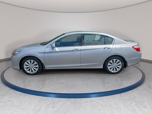 Used 2015 Honda Accord Touring image 8