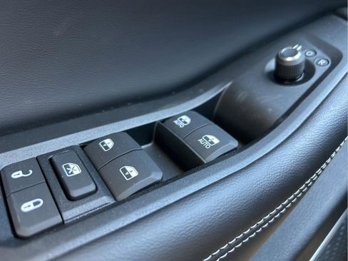 New 2026 Jeep Grand Cherokee L Limited RWD image 24