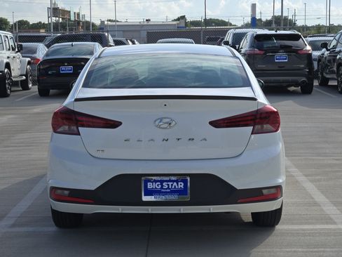 Used 2020 Hyundai Elantra SE w/ Cargo Package (C1) FWD image 5