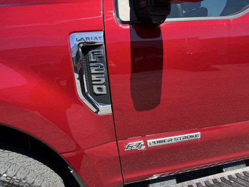 Used 2019 Ford F250 Lariat w/ Lariat Ultimate Package AWD/4WD image 4