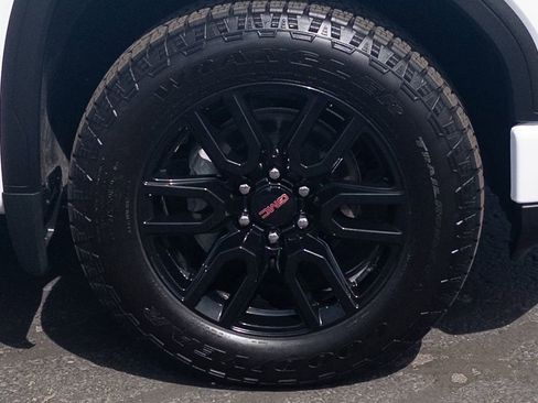 Used 2023 GMC Sierra 1500 Elevation image 11