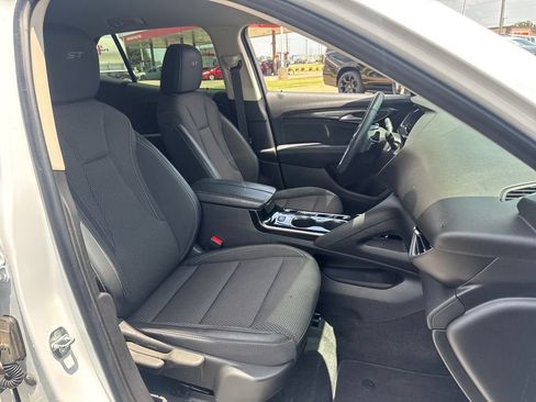 Used 2023 Buick Envision Preferred FWD image 11
