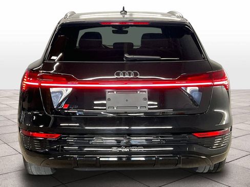 Used 2024 Audi Q8 e-tron Prestige w/ Prestige Package image 7