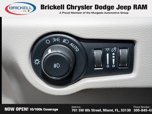 Used 2022 Chrysler Pacifica Touring-L image 29