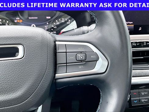 Used 2022 Jeep Compass Latitude w/ Sun and Sound Group FWD image 16