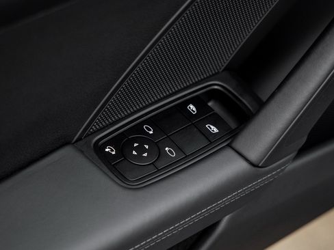 Certified 2024 Porsche 911 Carrera w/ Premium Package image 23