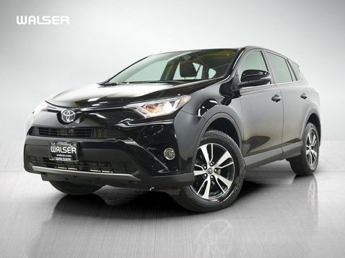 Used 2018 Toyota RAV4 XLE AWD/4WD image 1
