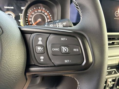 Used 2025 Jeep Wrangler Unlimited Rubicon AWD/4WD image 20
