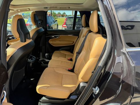 Used 2016 Volvo XC90 T6 Momentum w/ Momentum Plus Package AWD/4WD image 22