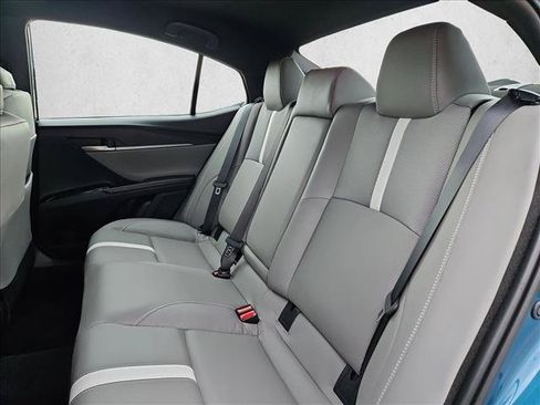 Used 2026 Toyota Camry SE w/ Convenience Package FWD image 18
