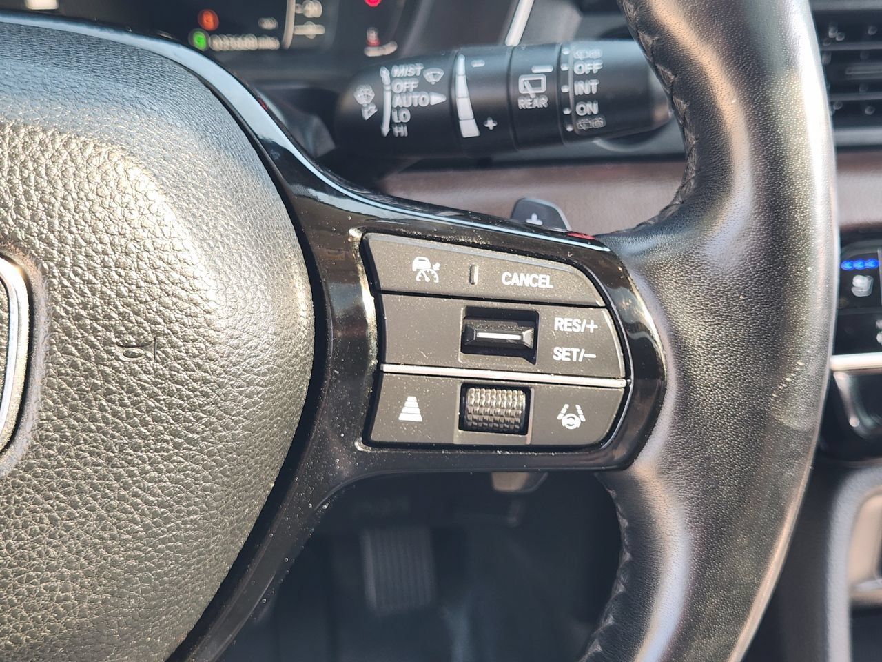 Used 2023 Honda Pilot Elite image 11