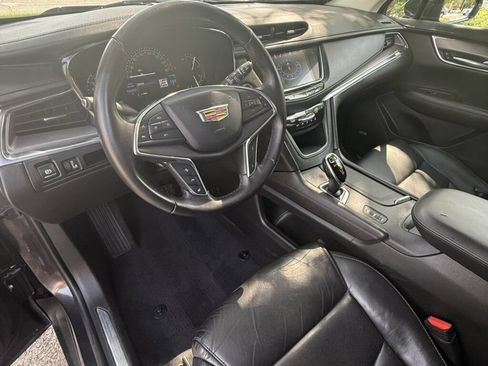 Used 2018 Cadillac XT5 Luxury w/ Driver Awareness Package AWD/4WD image 25