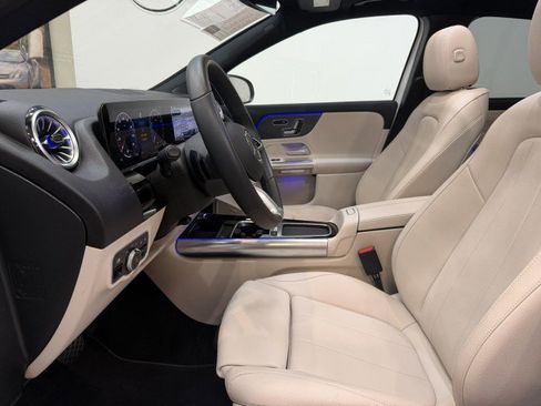 Certified 2024 Mercedes-Benz GLA 250 4MATIC w/ Exclusive Package image 9