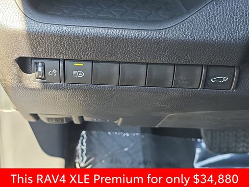 Used 2025 Toyota RAV4 XLE Premium FWD image 32