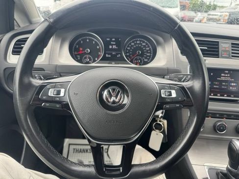 Used 2016 Volkswagen Golf S FWD image 36