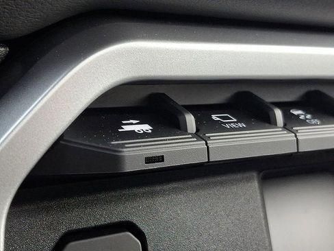 Used 2025 Toyota Sequoia Platinum AWD/4WD image 25